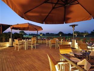 Club Mahindra Kensville Golf Resort Ahmedabad Exterior photo